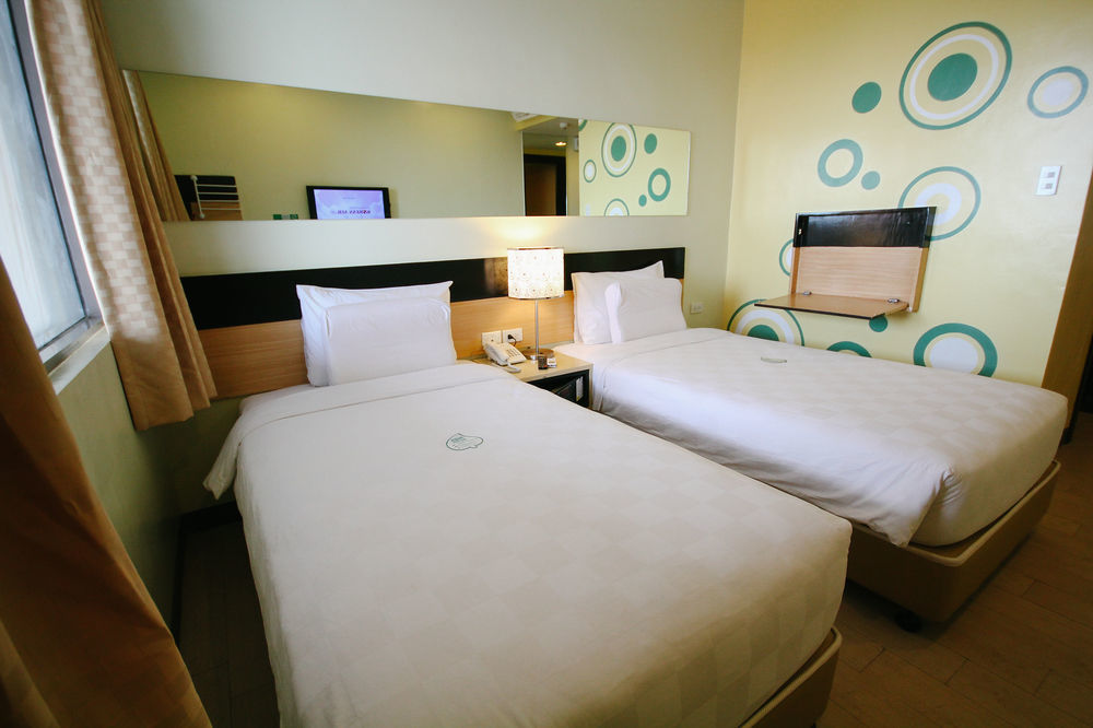 Go Hotels Iloilo Ngoại thất bức ảnh