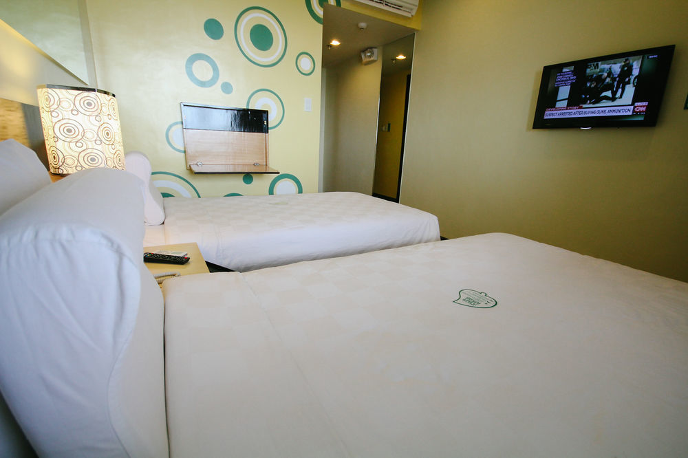 Go Hotels Iloilo Ngoại thất bức ảnh