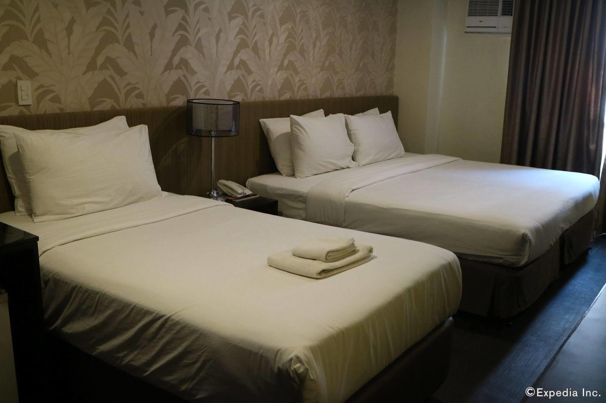 Go Hotels Iloilo Ngoại thất bức ảnh